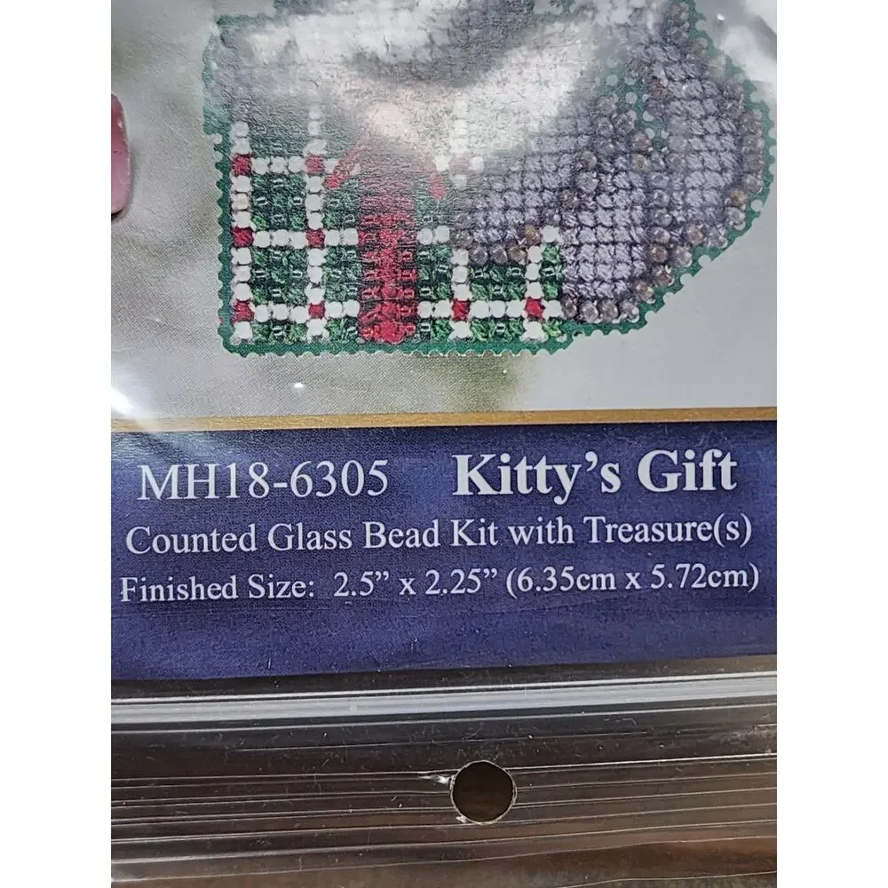 Mill Hill Cross Stitch Winter Holiday Collection Kitty’s Gift MH-6305 Glass Bead